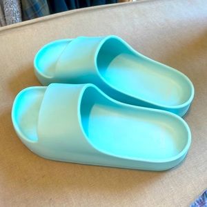 Cabana Teal Slides Size 8